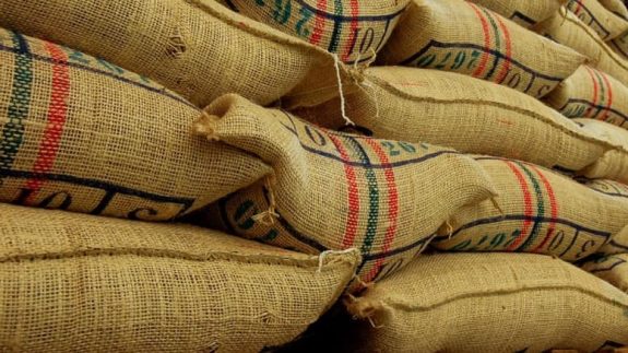 Producción de café de Colombia cae 20% en enero