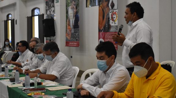 Reunión de los miembros del Comité Departamental de Cafeteros del Valle del Cauca con el Gerente Técnico de la FNC