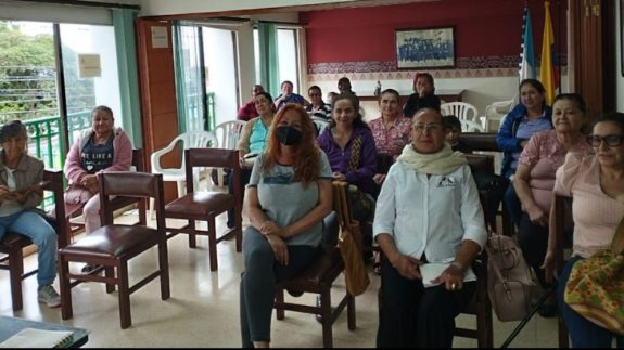 Mujeres productoras de Ulloa recibieron capacitación en el tema de Elecciones Cafeteras 2022