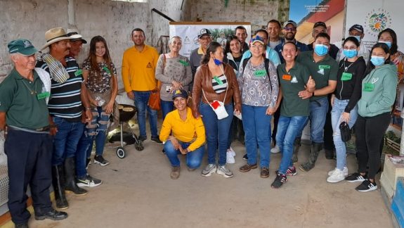 Cafeteros de Bolívar y El Dovio participaron  en Día de Campo